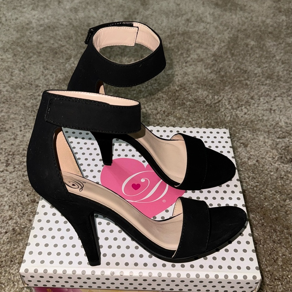 Black heels